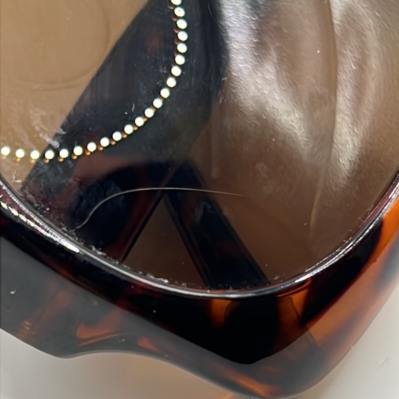 Vintage oversized tortoise shell sunglasses - Picture 8 of 10